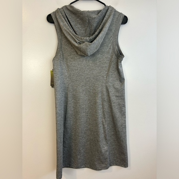 NWT Tek Gear Grey Sleeveless Hooded Shift Mini Dress Size Small - Picture 4 of 9